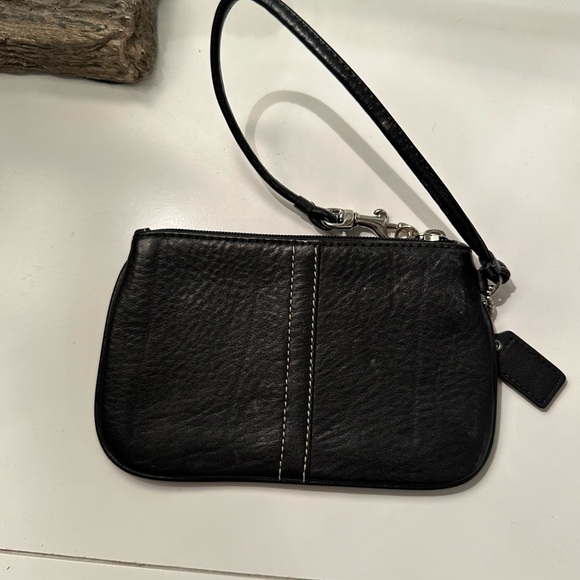 Black leather Coach wristlet wallet - Picture 4 of 5